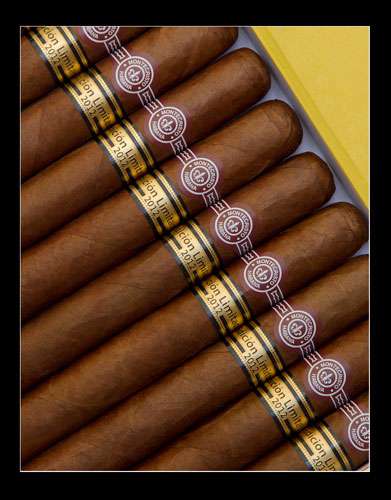 Edicion_Limitada_2012_Montecristo_520_camada垂直